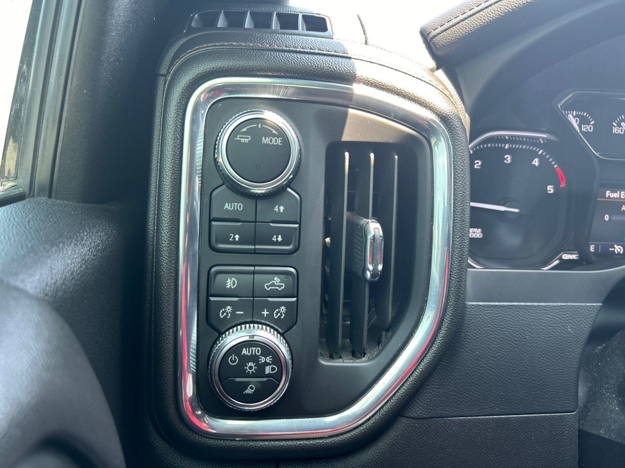 Used 2023 FOREST METALLIC GMC AT4 image 14