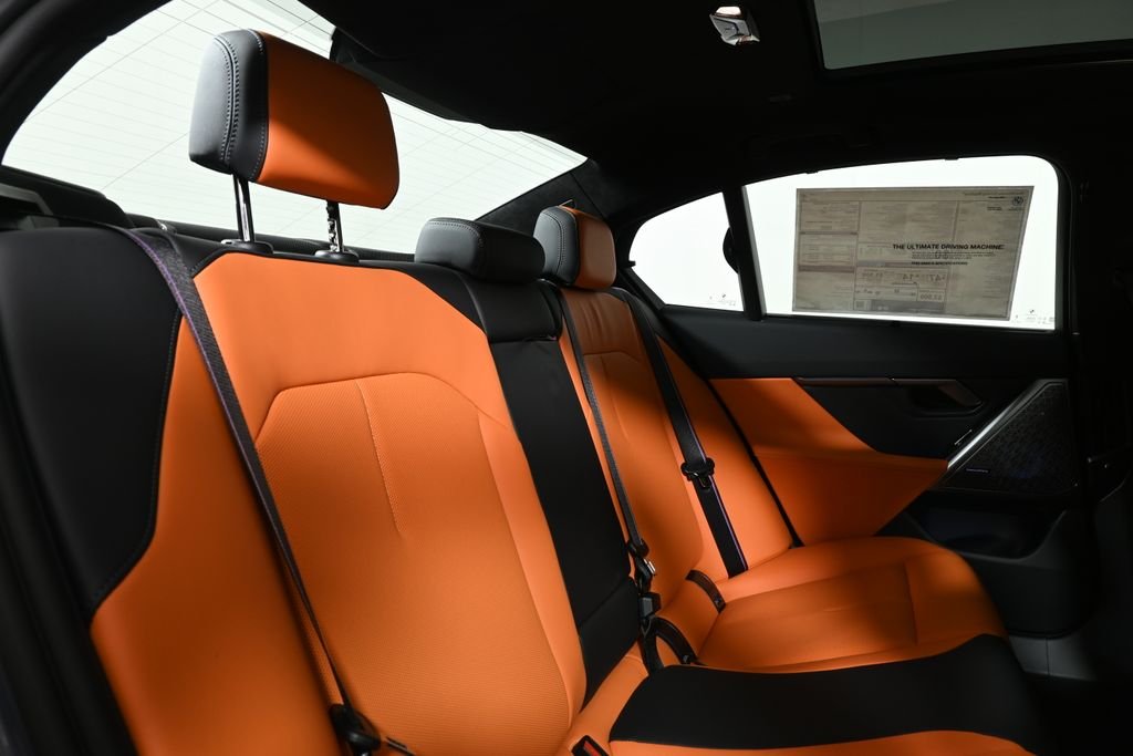 New 2026 Storm Bay Metallic BMW Base image 37