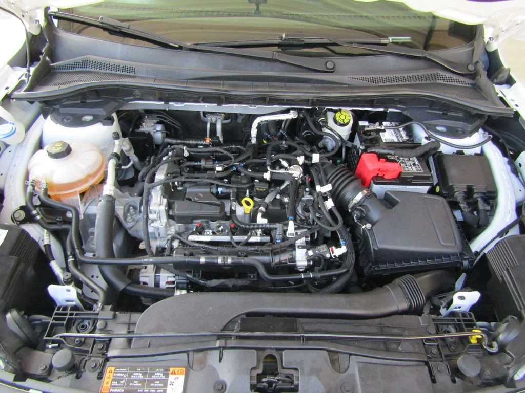 Used 2021 White Ford SE image 25