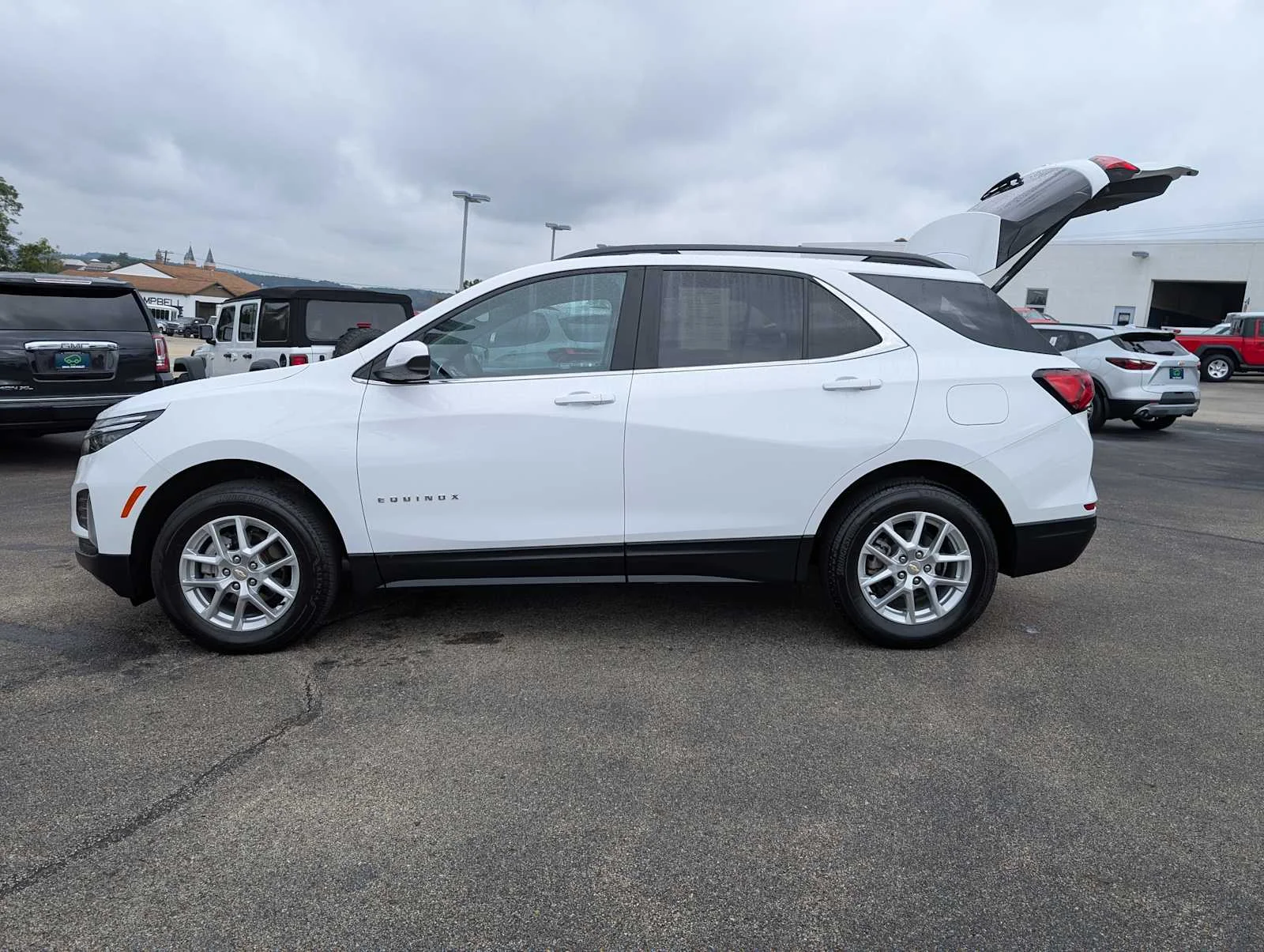 Used 2023 Summit White Chevrolet LT image 12
