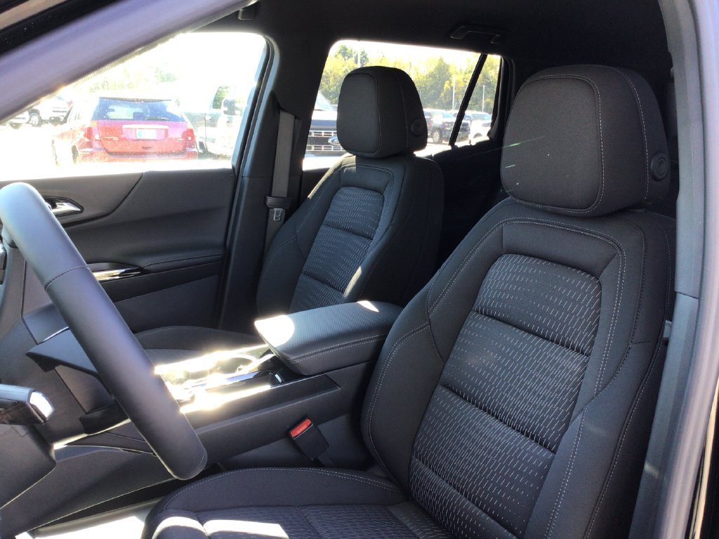 2027 Chevrolet Equinox LT - Photo 24