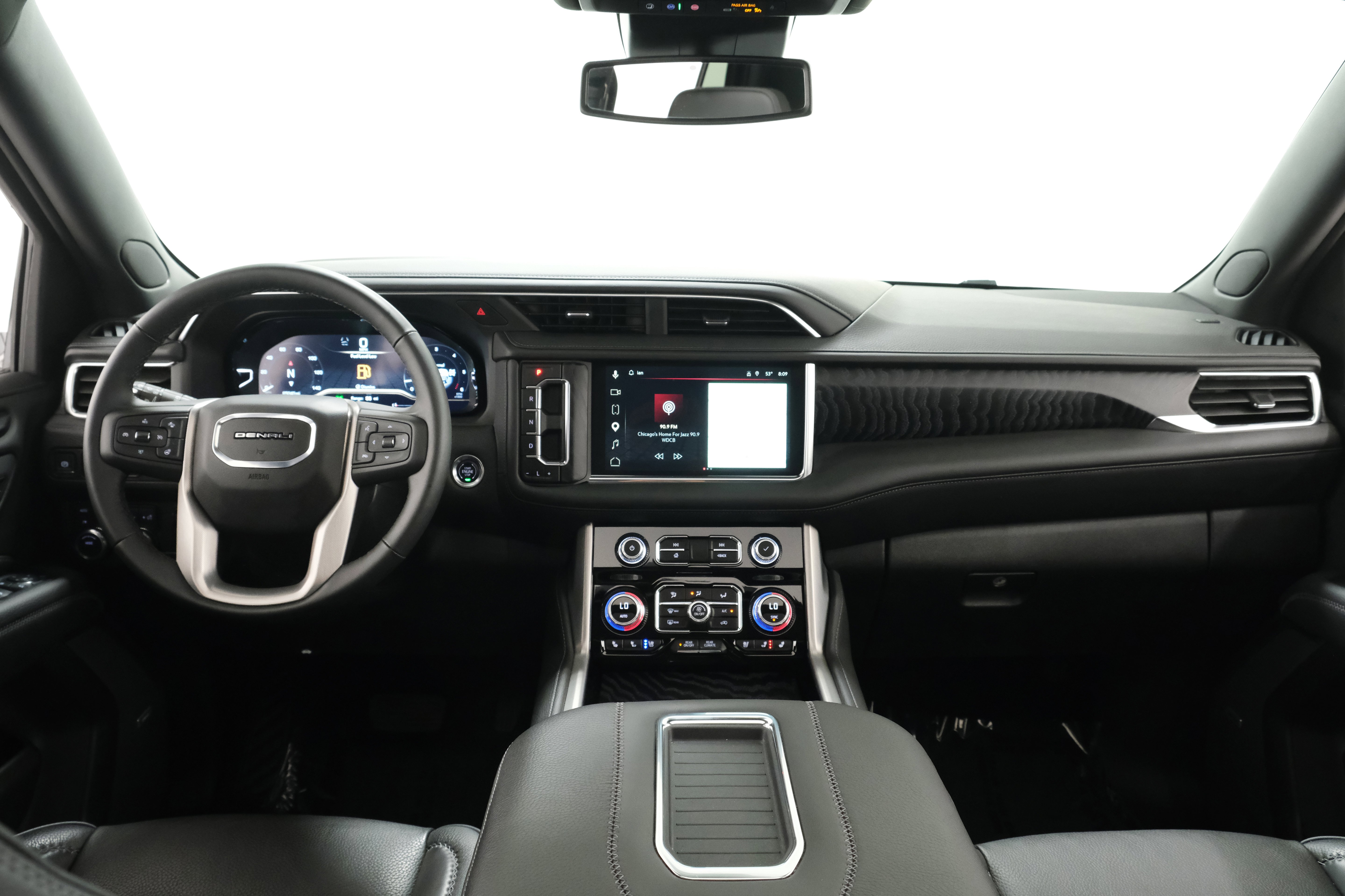 2024 GMC Yukon Denali - Photo 9