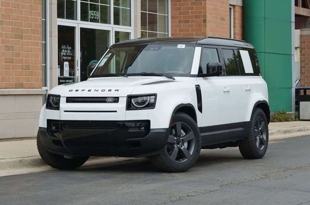 2026 Land Rover Defender 110 S P300's photo