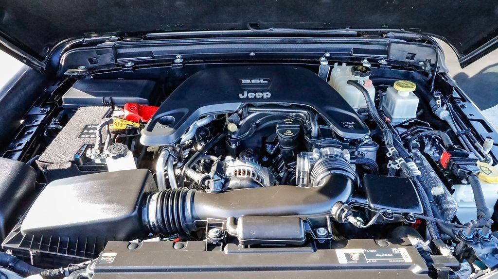 Used 2021 Black Clearcoat Jeep Sport image 32