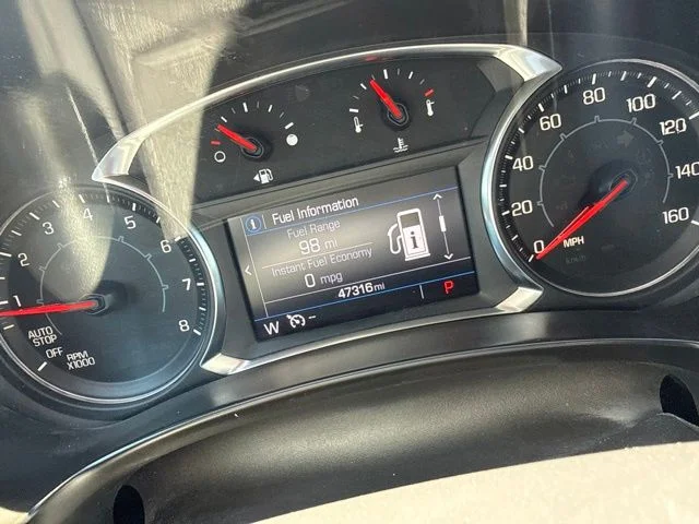 Used 2022 White GMC SLE image 12