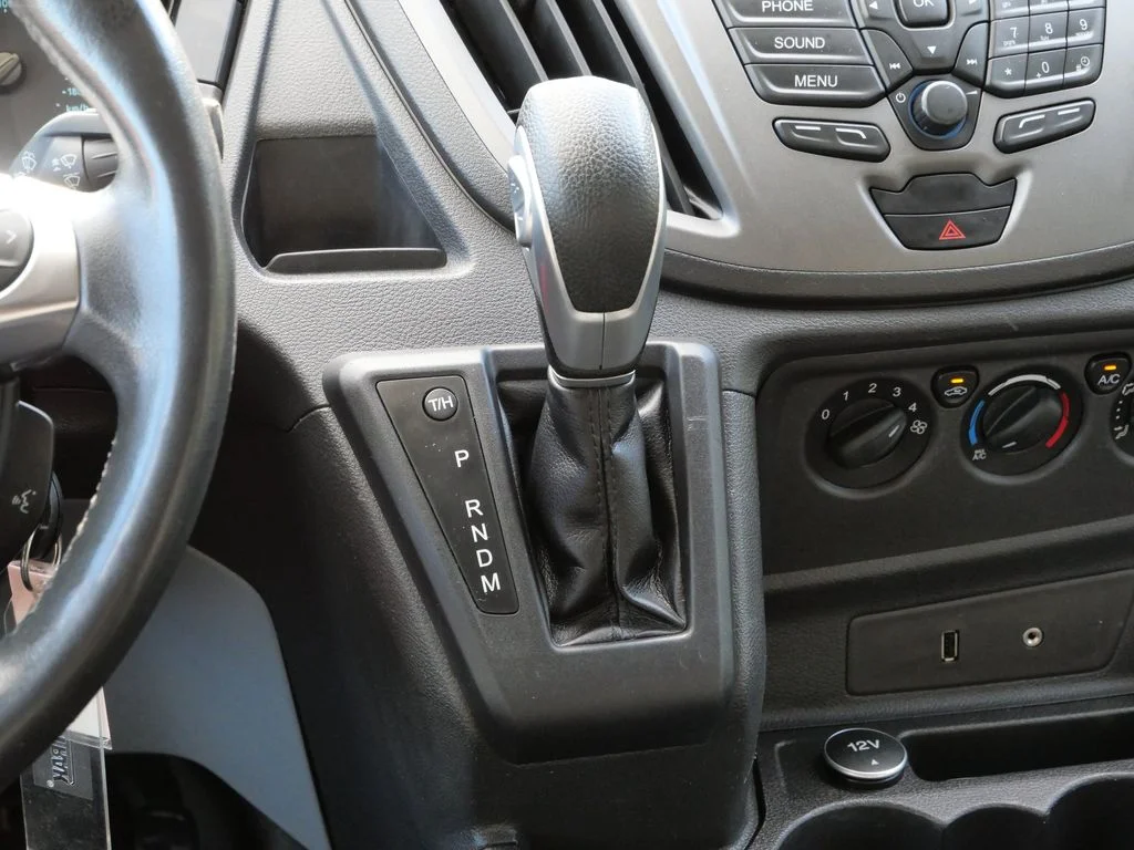 Used 2015 White Ford Base image 19