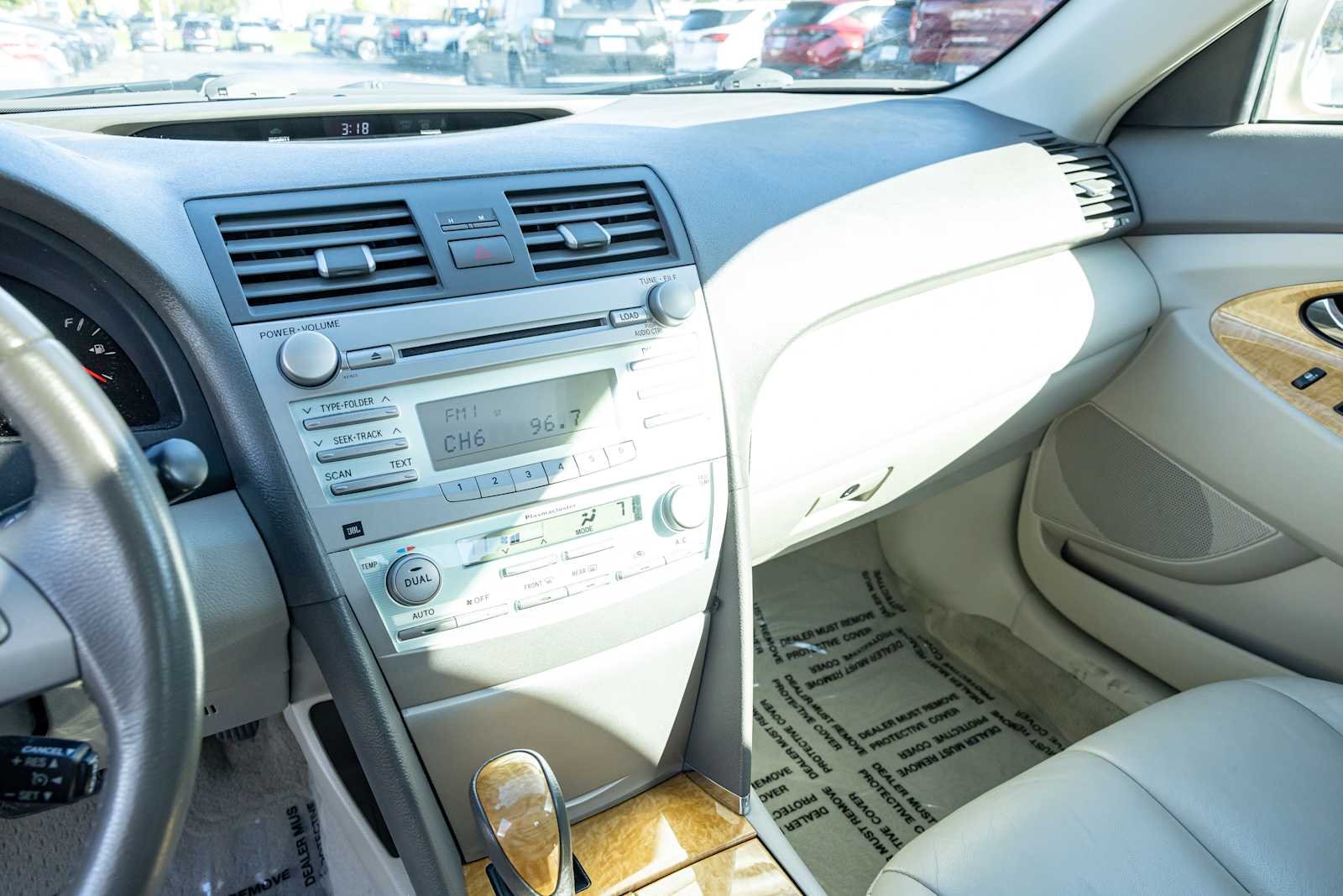 Used 2007 Desert Sand Mica Toyota LE image 15