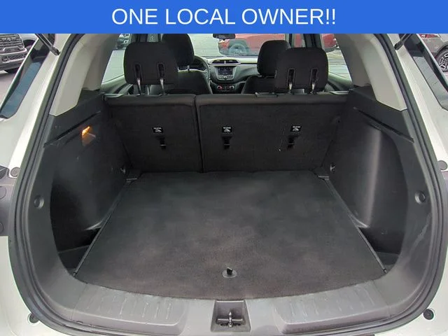 Used 2022 White Chevrolet LS image 32