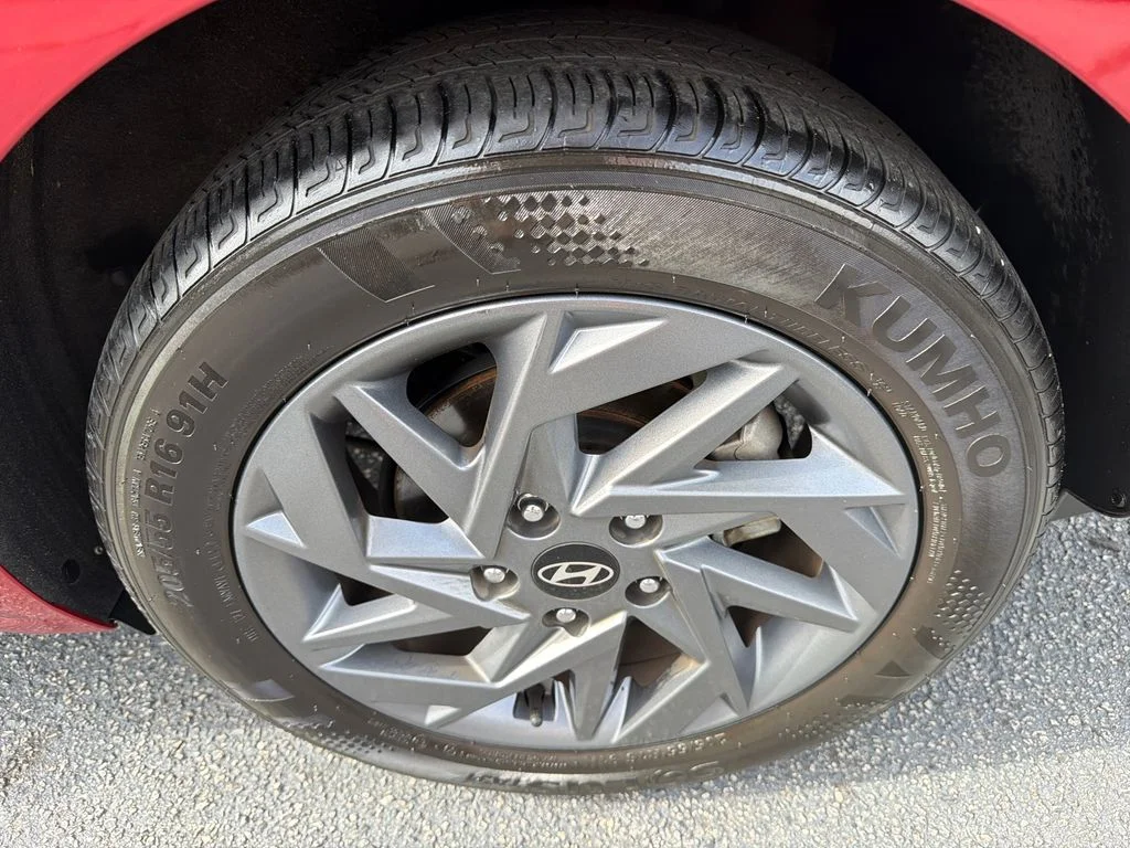 Used 2024 Red Hyundai SEL image 19
