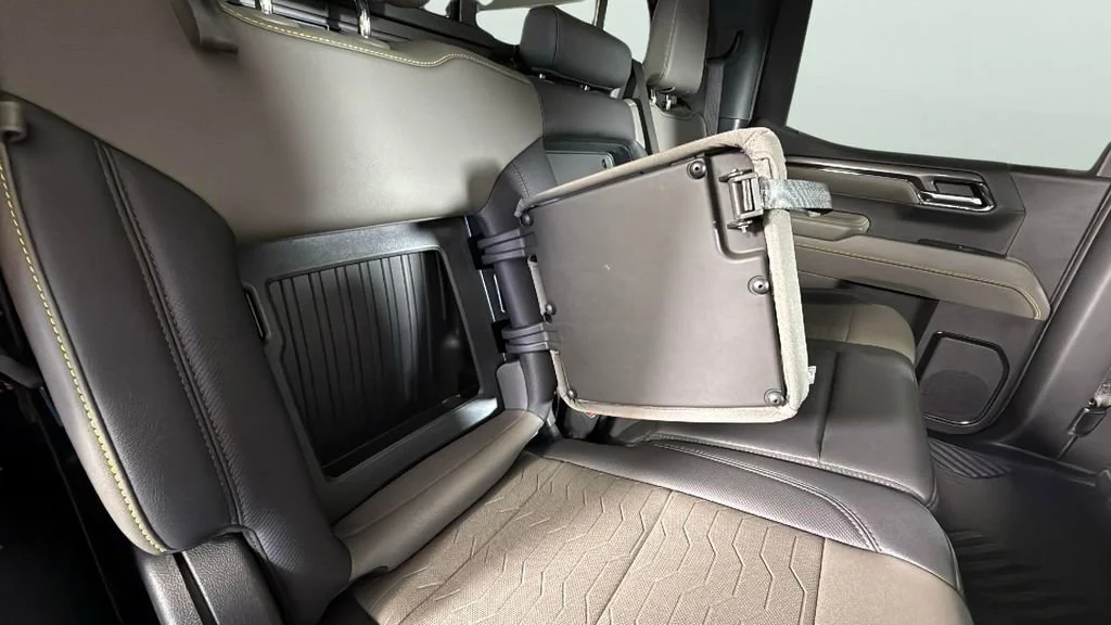 Used 2025 Slate Gray Metallic Chevrolet ZR2 image 32