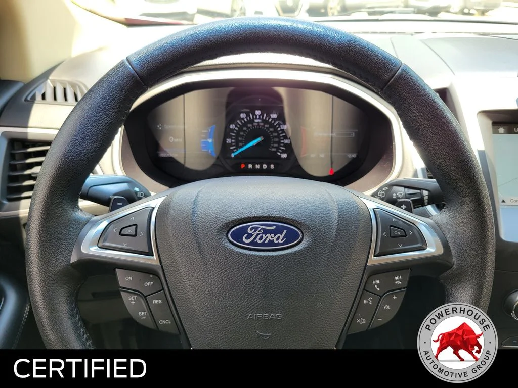 Used 2018 Red Ford SEL image 34