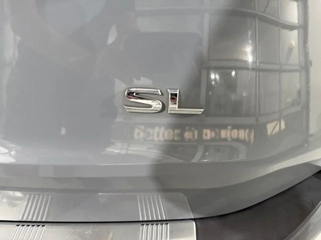 Used 2021 Gray Nissan SL image 9
