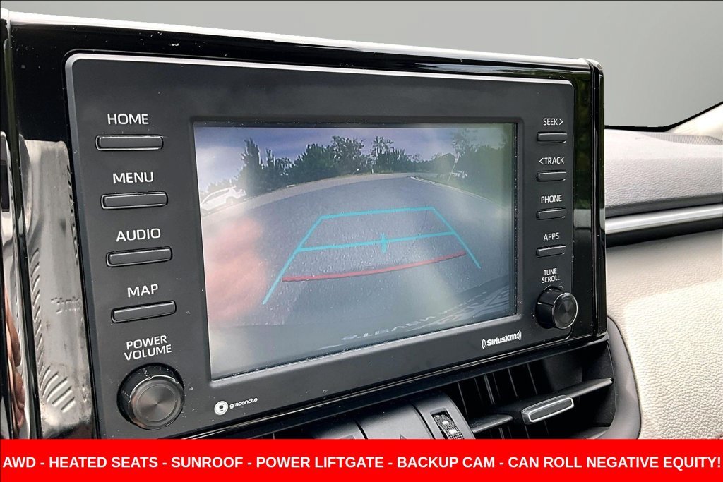 Used 2020 Gray Toyota XLE Premium image 14