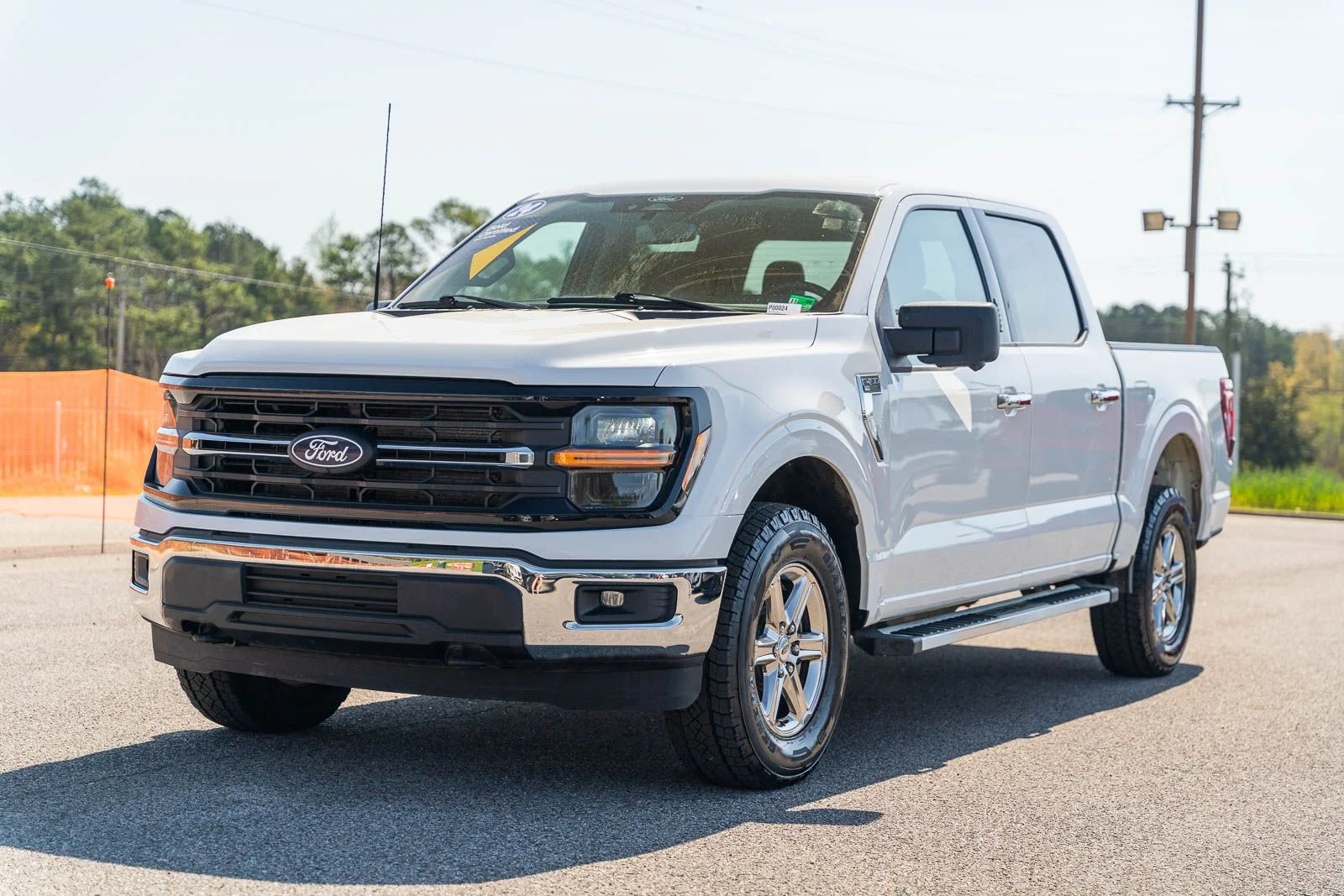 Used 2024  Ford XLT image 2