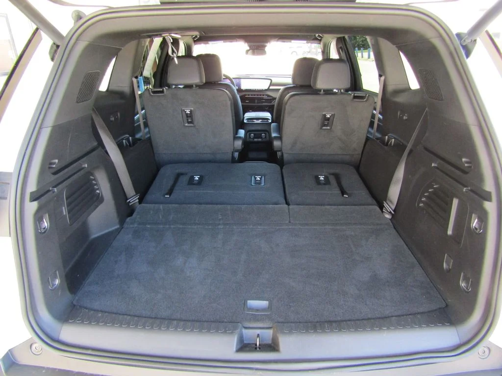 Used 2025 White Buick Preferred image 38