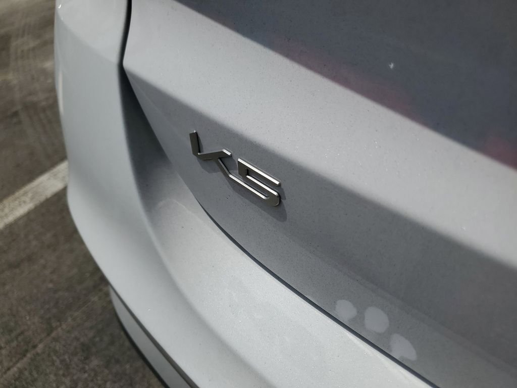 Used 2024 White Kia GT-Line image 8