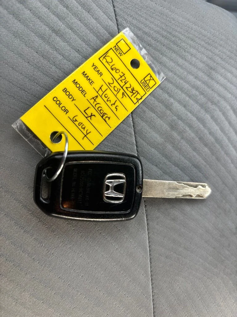 Used 2015 Silver Honda LX image 28