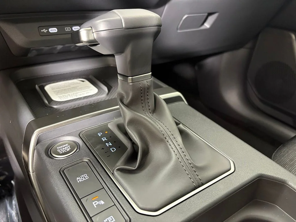 New 2027 Frost Blue Kia S image 32