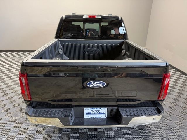New 2026 Agate Black Metallic Ford XLT image 11