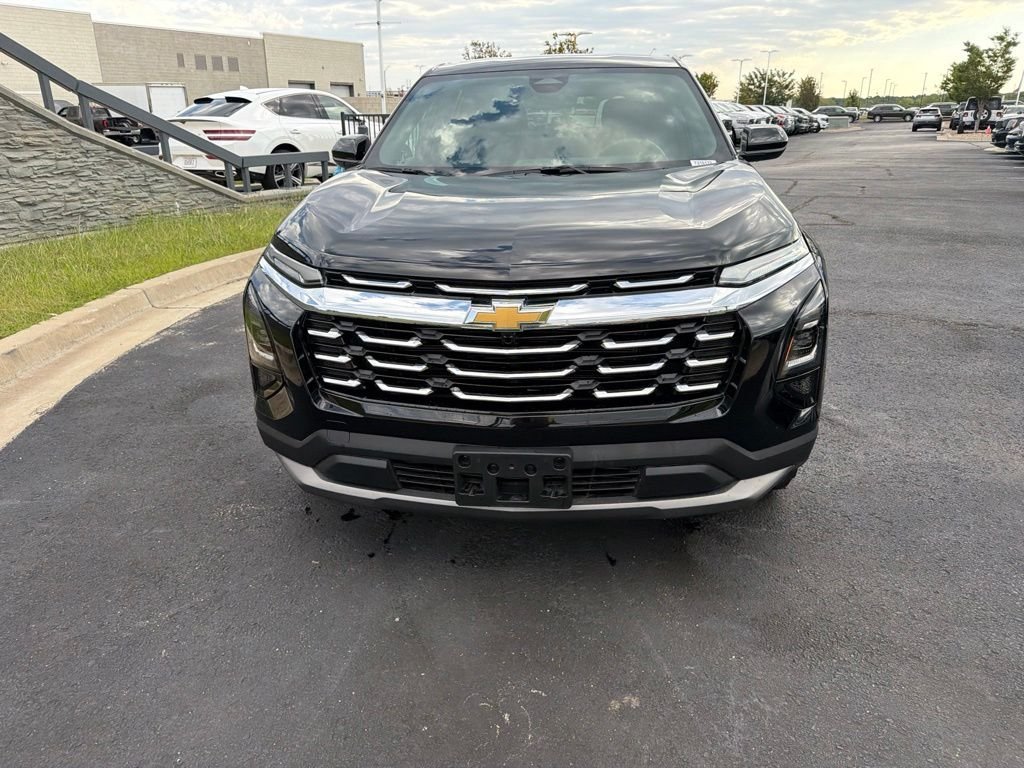 Used 2025 Chevrolet Equinox LT with VIN 3GNAXHEG8SL310172 for sale in Kansas City