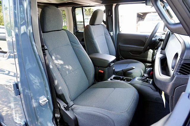 New 2026 Anvil Clear-Coat Exterior Paint Jeep Sport S image 17