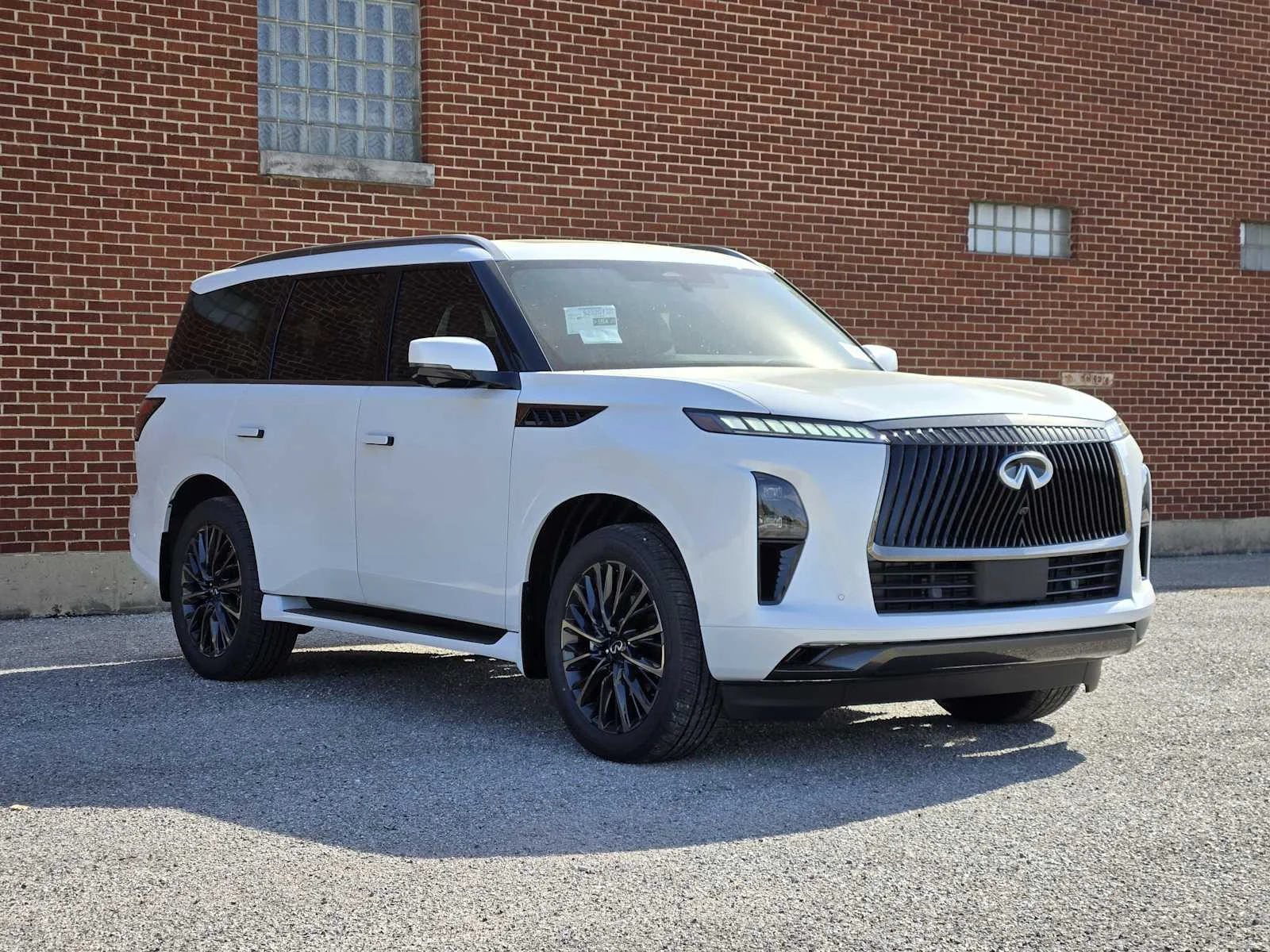 New 2026 RADIANT WHITE INFINITI Autograph 4WD image 2