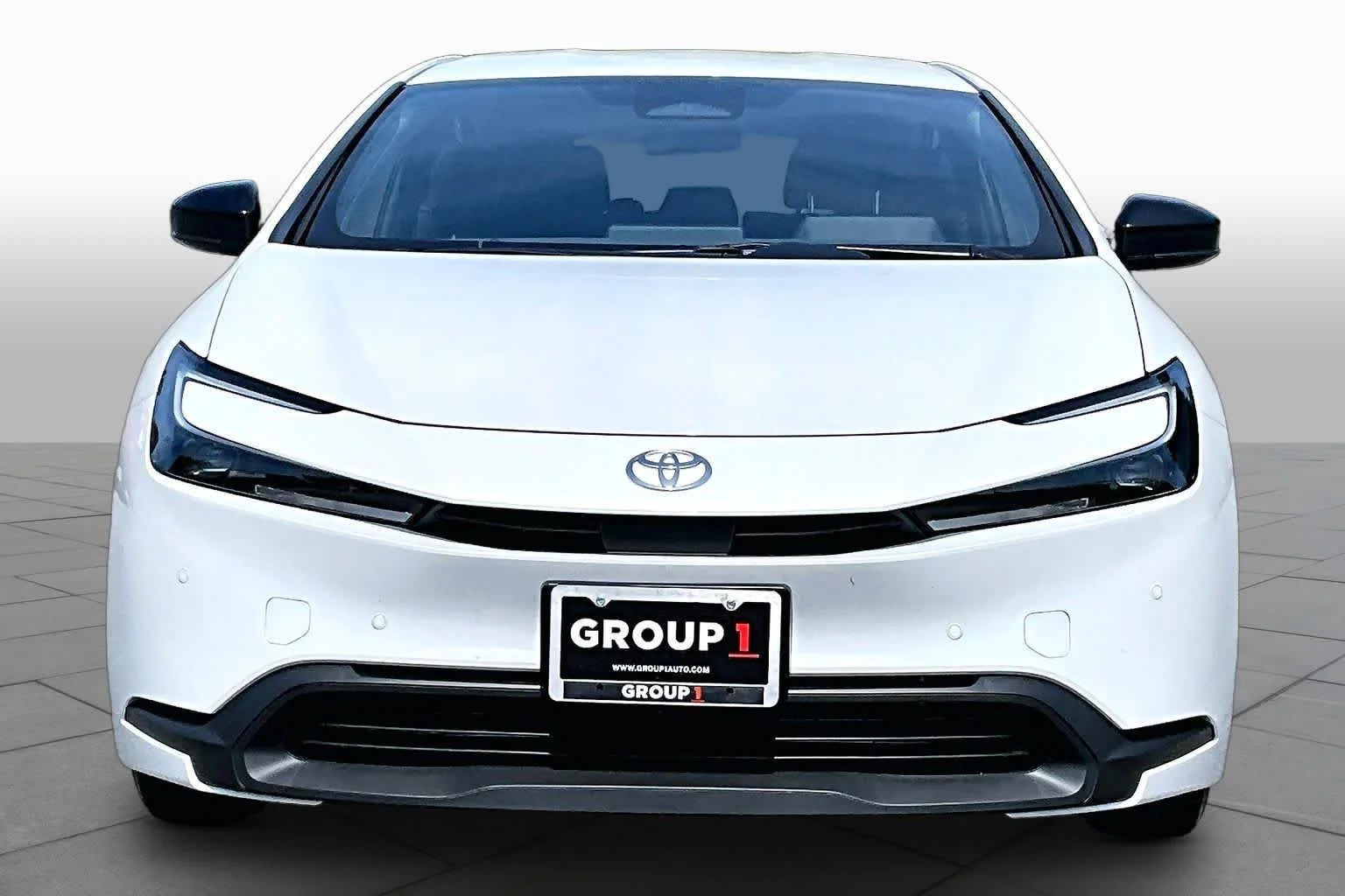 Used 2024 Wind Chill Pearl Toyota LE image 4
