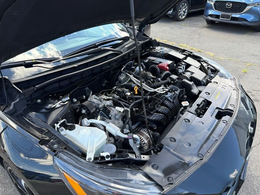 Used 2024 Black Nissan 2.5 SR image 38