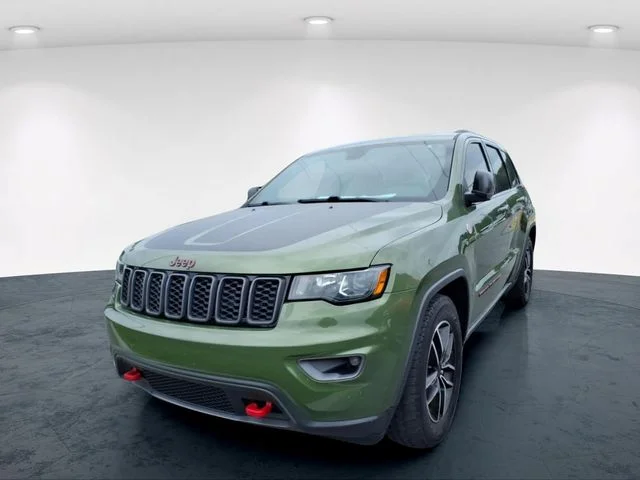 Used 2021 Green Jeep Trailhawk image 3