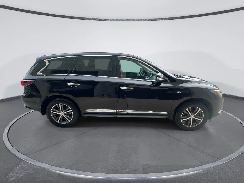 Used 2019 Black INFINITI PURE image 8