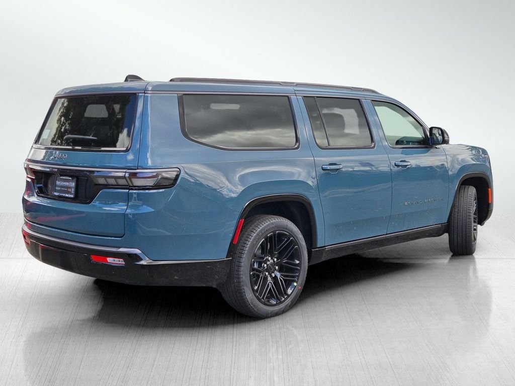 New 2026 Steel Blue Exterior Paint Jeep Limited Reserve image 4