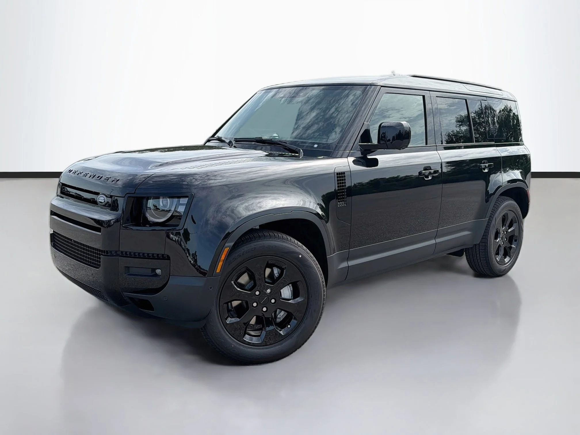 New 2026 Santorini Black Land Rover S image 1