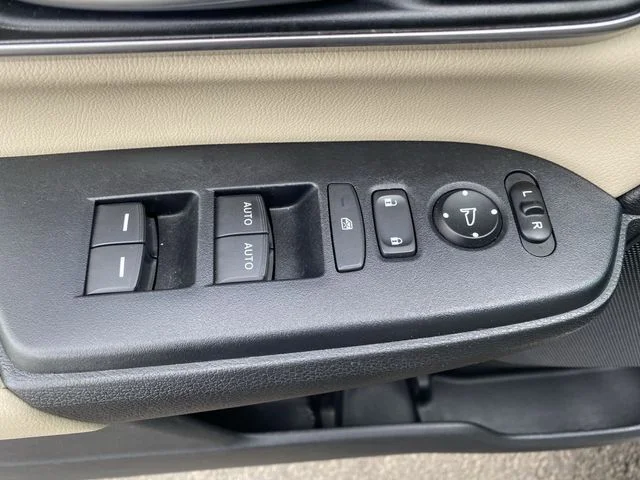 Certified Used 2019 Sandstorm Metallic Honda EX-L image 19
