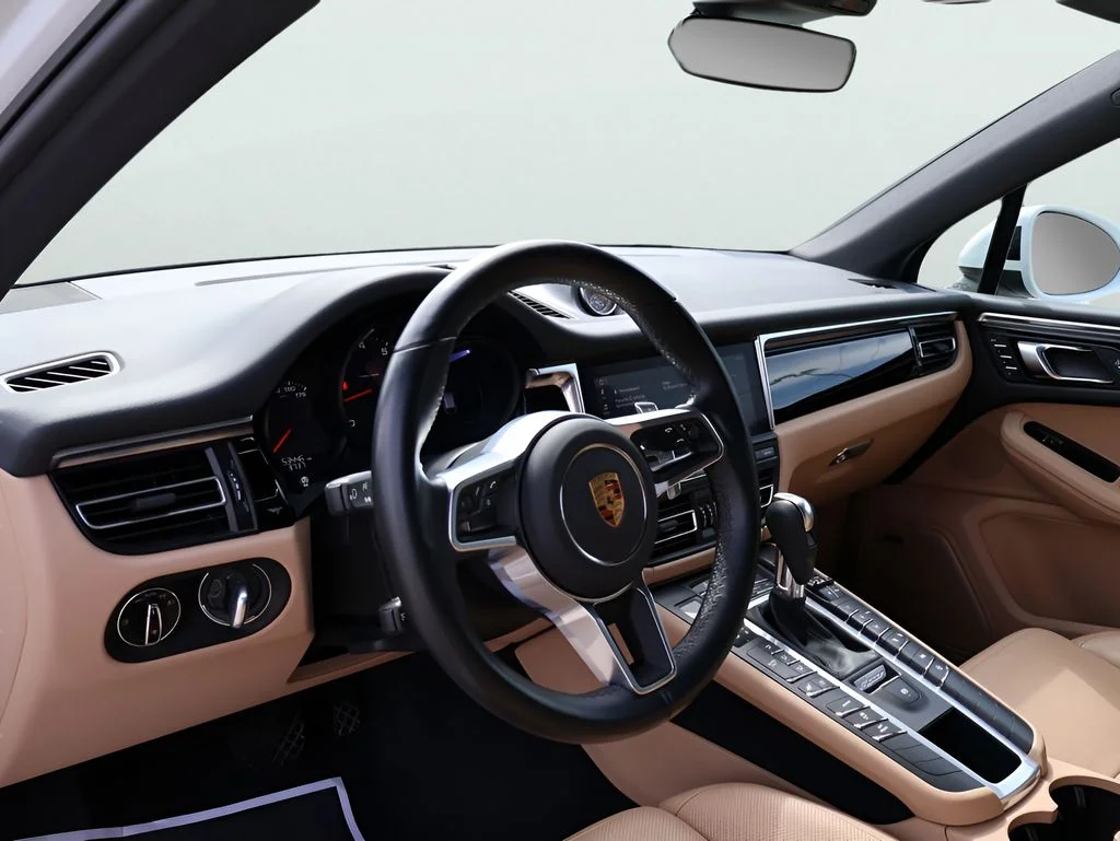 Used 2021 White Porsche  image 4