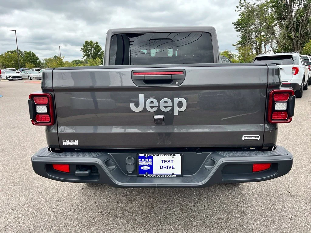 Used 2020 Gray Jeep Overland image 8