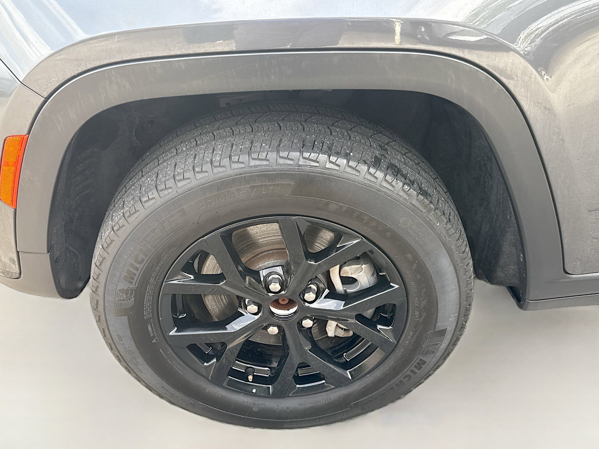 Used 2024 Baltic Gray Metallic Clearcoat Jeep Altitude image 36
