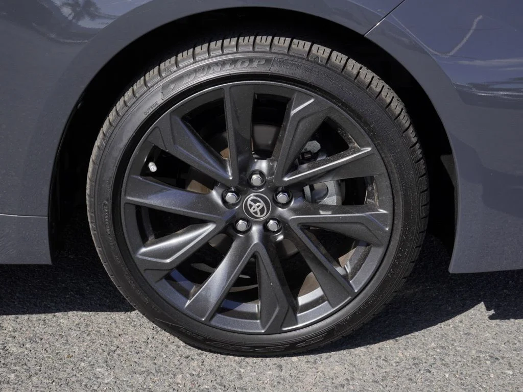 2025 Toyota Corolla SE - Photo 9