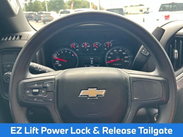 Used 2022 White Chevrolet Custom image 24