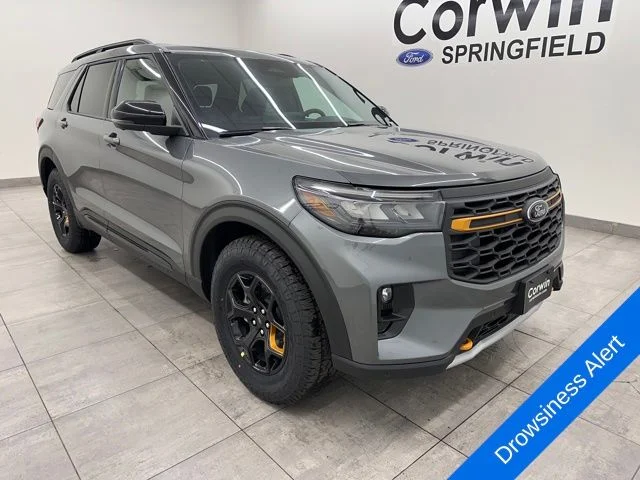 New 2026 Carbonized Gray Metallic Ford Tremor® image 6