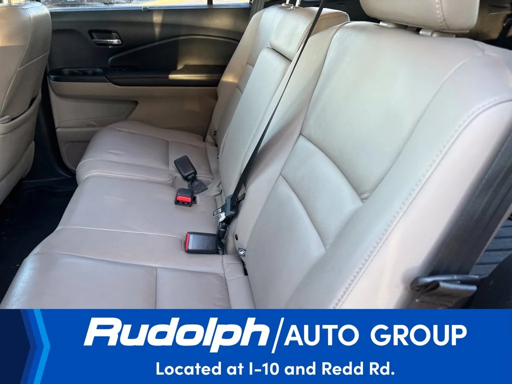 Used 2019 White Diamond Pearl Honda EX-L image 10