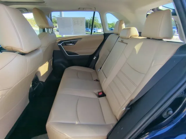 Certified Used 2021  Toyota XLE Premium image 16