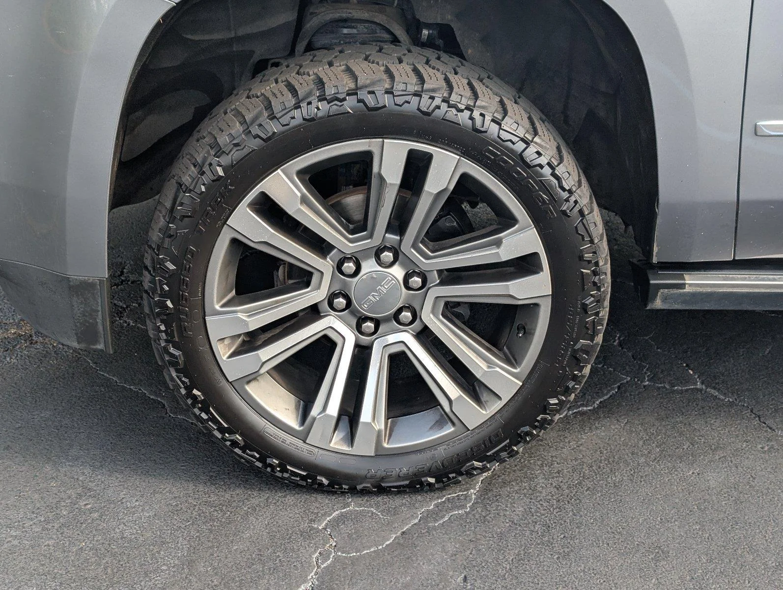 Used 2019 Satin Steel Metallic GMC Denali image 10