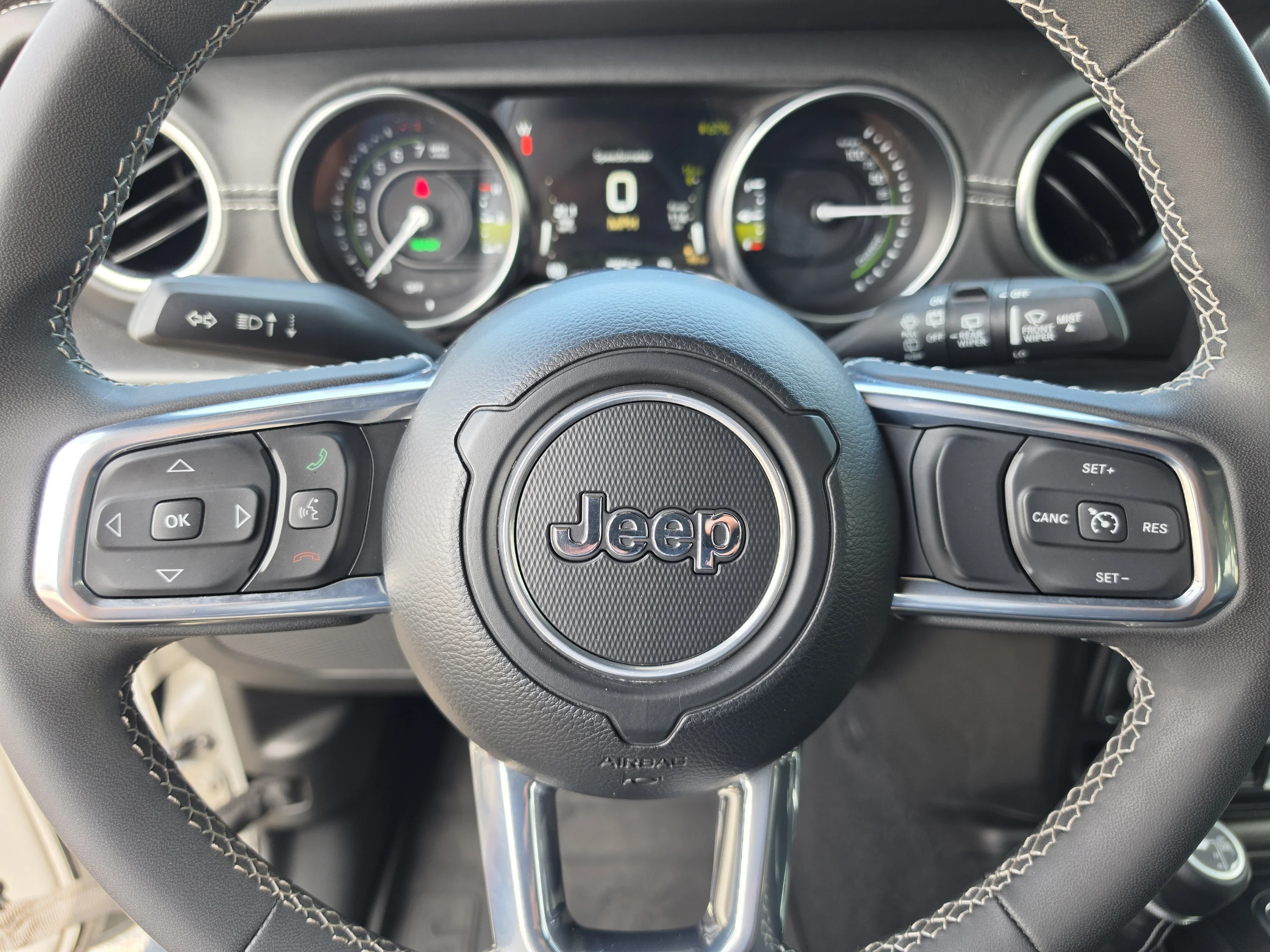 Used 2023 Sting-Gray Clearcoat Jeep Sahara image 37