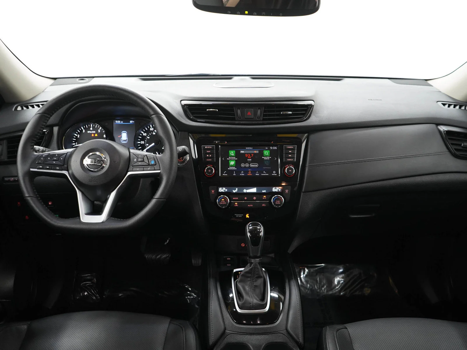 Used 2020 Gun Metallic Nissan SL image 16