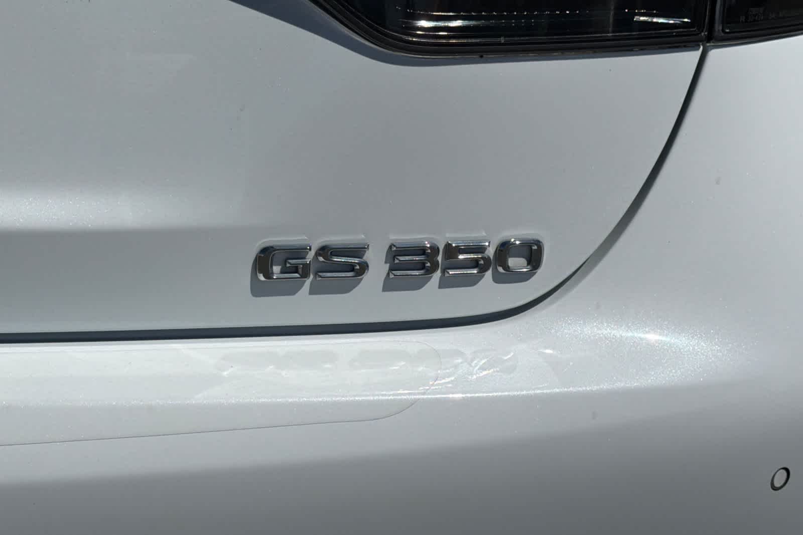 Used 2017 Ultra White Lexus  image 32