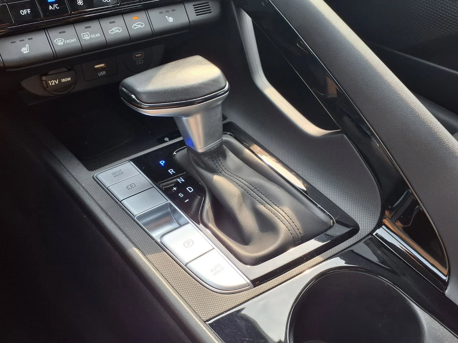 Used 2025 Fluid Metal Hyundai SEL Convenience image 14