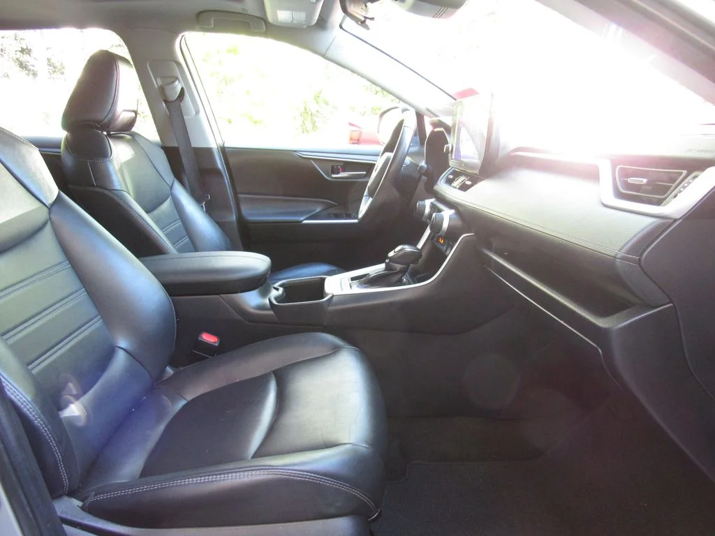 Certified Used 2023 Silver Sky Metallic Toyota XLE Premium image 18