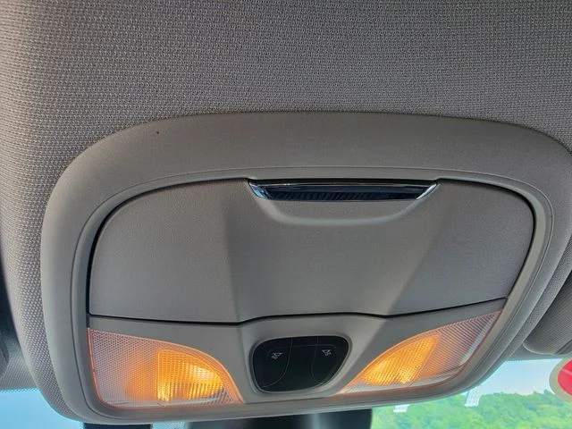 Used 2021 Blue Jeep Latitude image 22