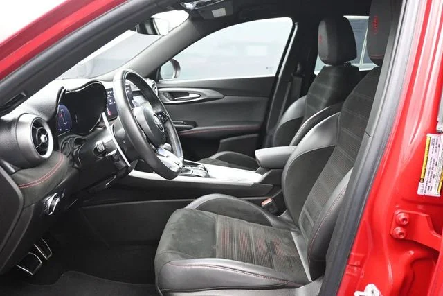 Used 2024 Red Alfa Romeo Veloce image 6