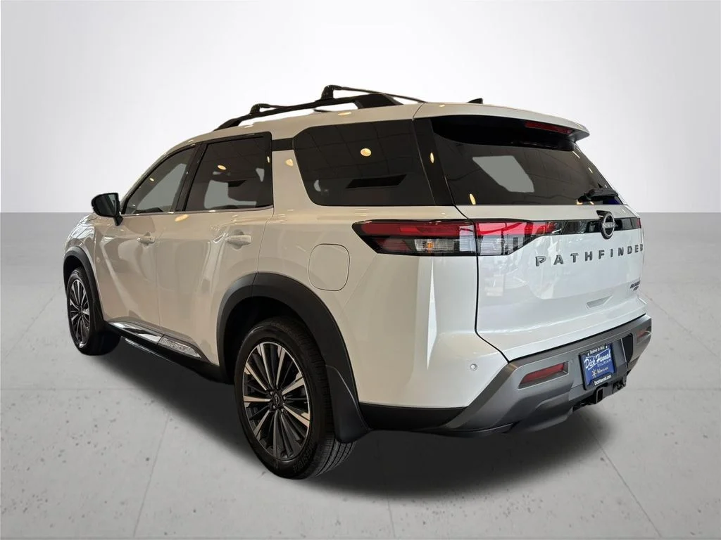 New 2026 Everest White Pearl TriCoat Nissan Platinum image 10